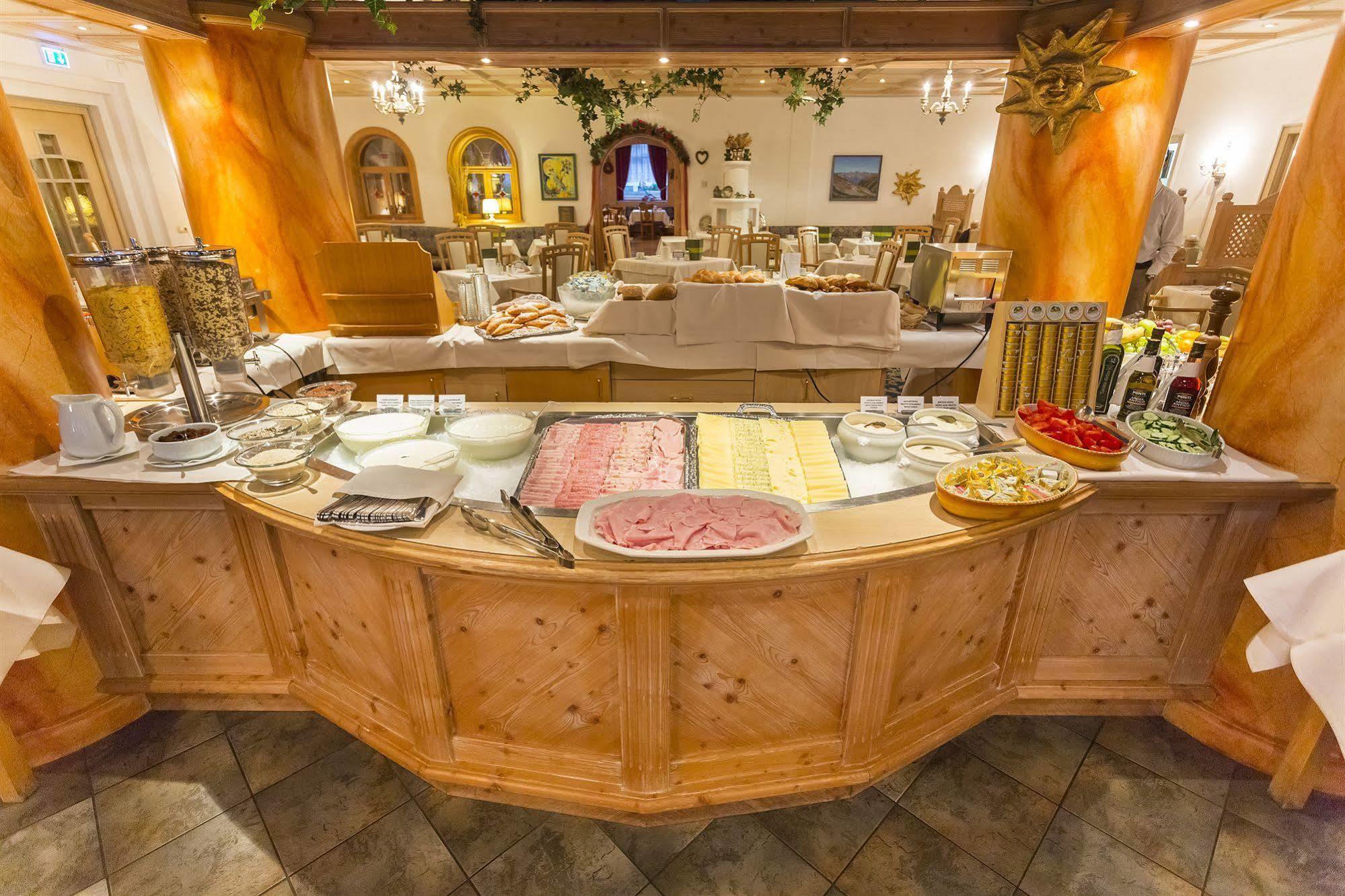 Hotel Alpenhof 4*